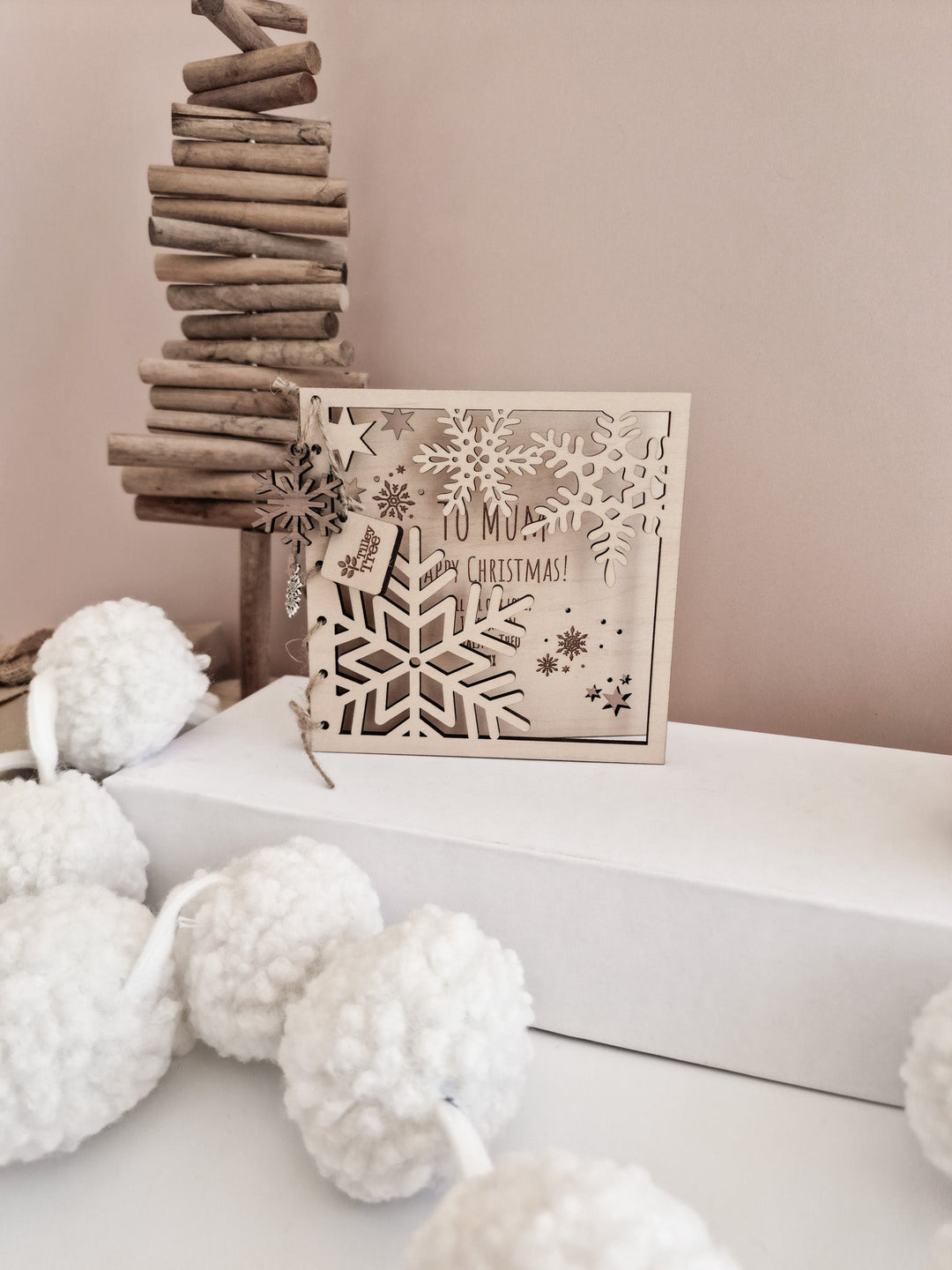 Christmas Snowflake Card - TilleyTree