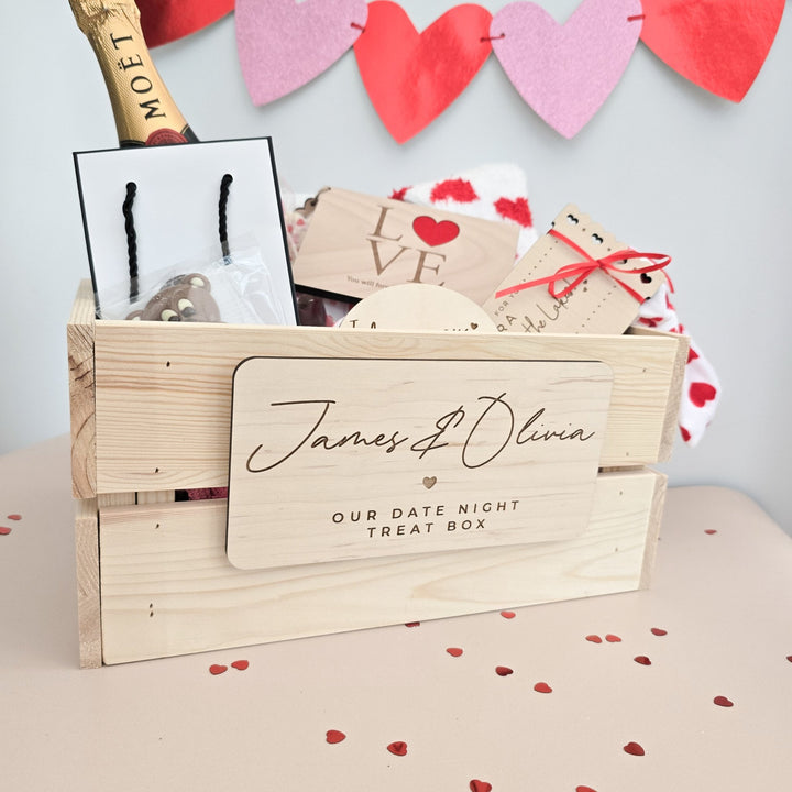 Personalised Date Night Crate and Plaque - TilleyTree