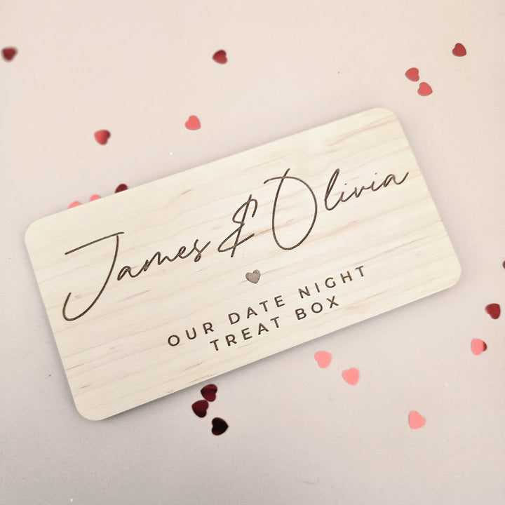 Personalised Date Night Crate and Plaque - TilleyTree