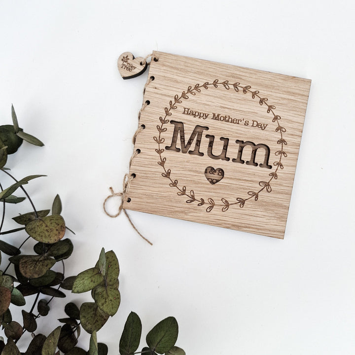 Personalised Wooden Wreath Name Card - TilleyTree