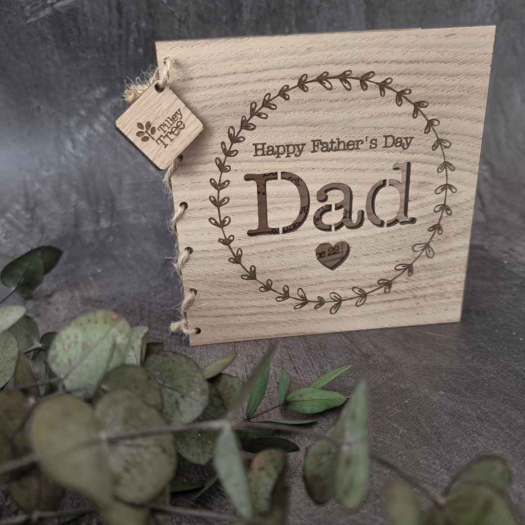 Personalised Wooden Wreath Name Card - TilleyTree