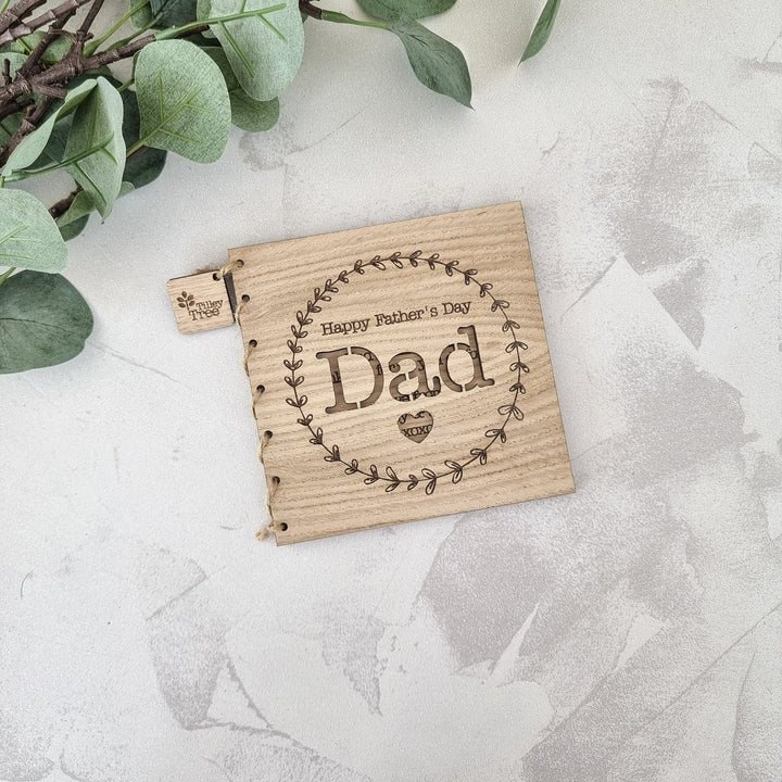 Personalised Wooden Wreath Name Card - TilleyTree