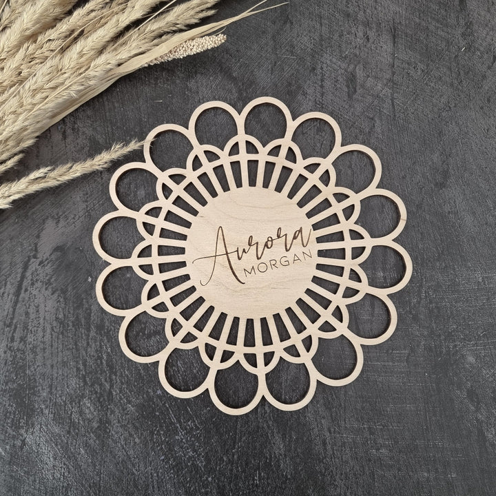 Retro Rattan Flower Circles - Name Sign - TilleyTree