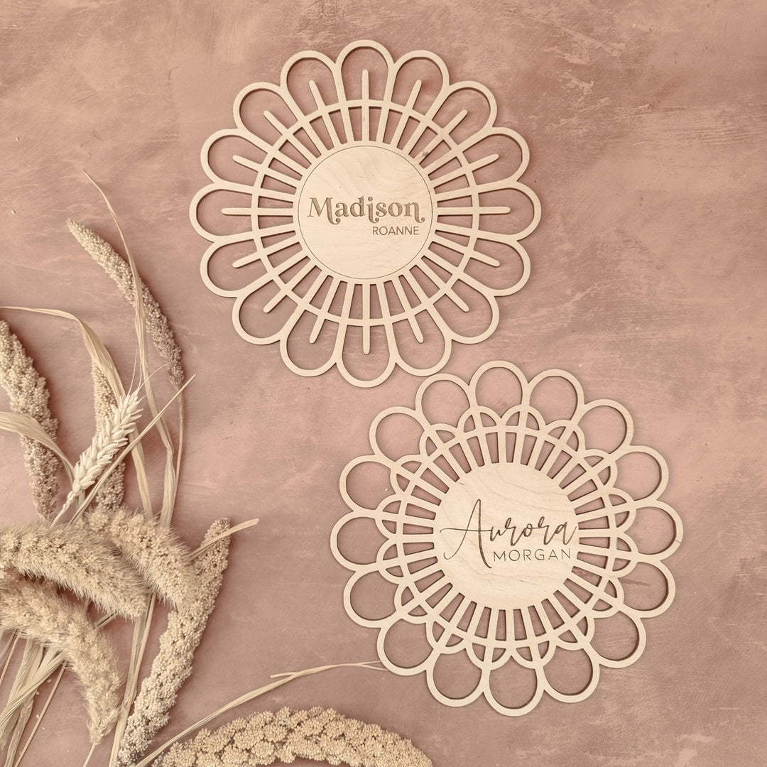 Retro Rattan Flower Circles - Name Sign - TilleyTree