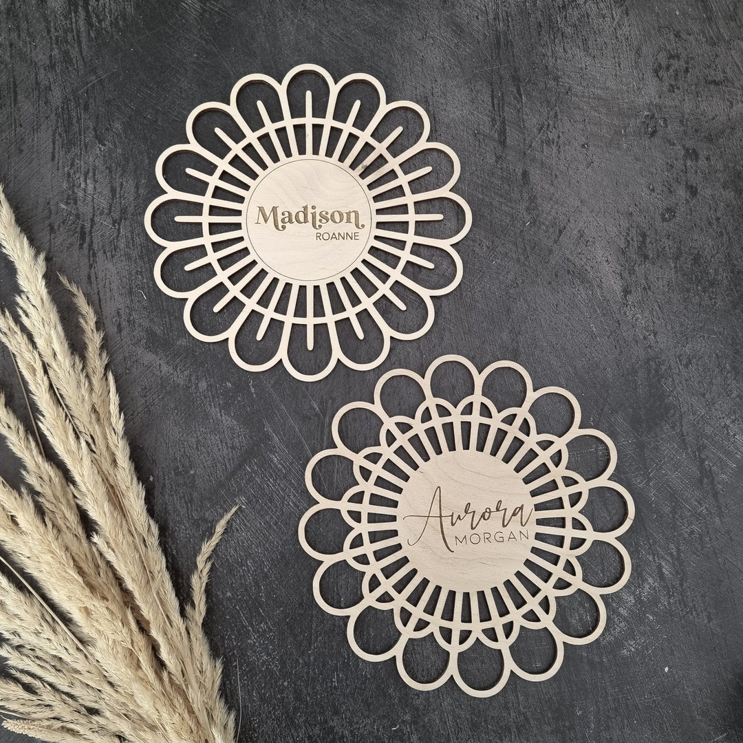 Retro Rattan Flower Circles - Name Sign - TilleyTree