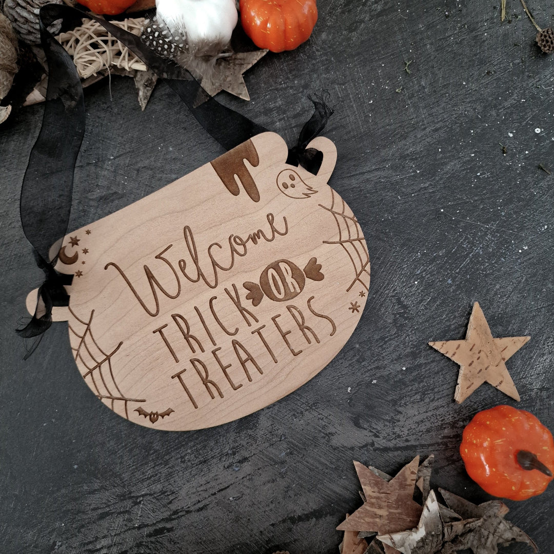 Welcome Trick or Treaters! - TilleyTree
